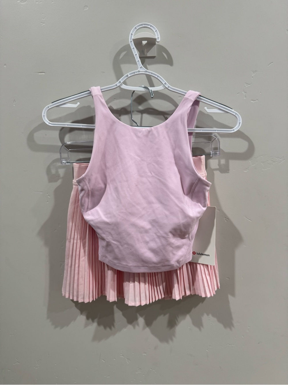 lululemon pink pleated athletic skirt and pink bralette both size 2